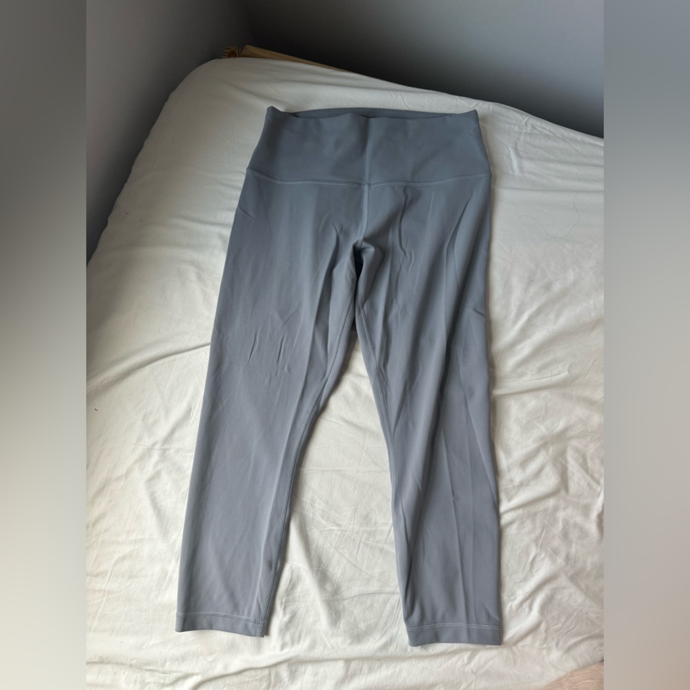 Lululemon Wunder Train Contour Fit Crop 23” in Rhino Grey, size 12